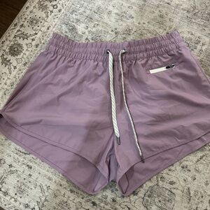 Vuori Shorts